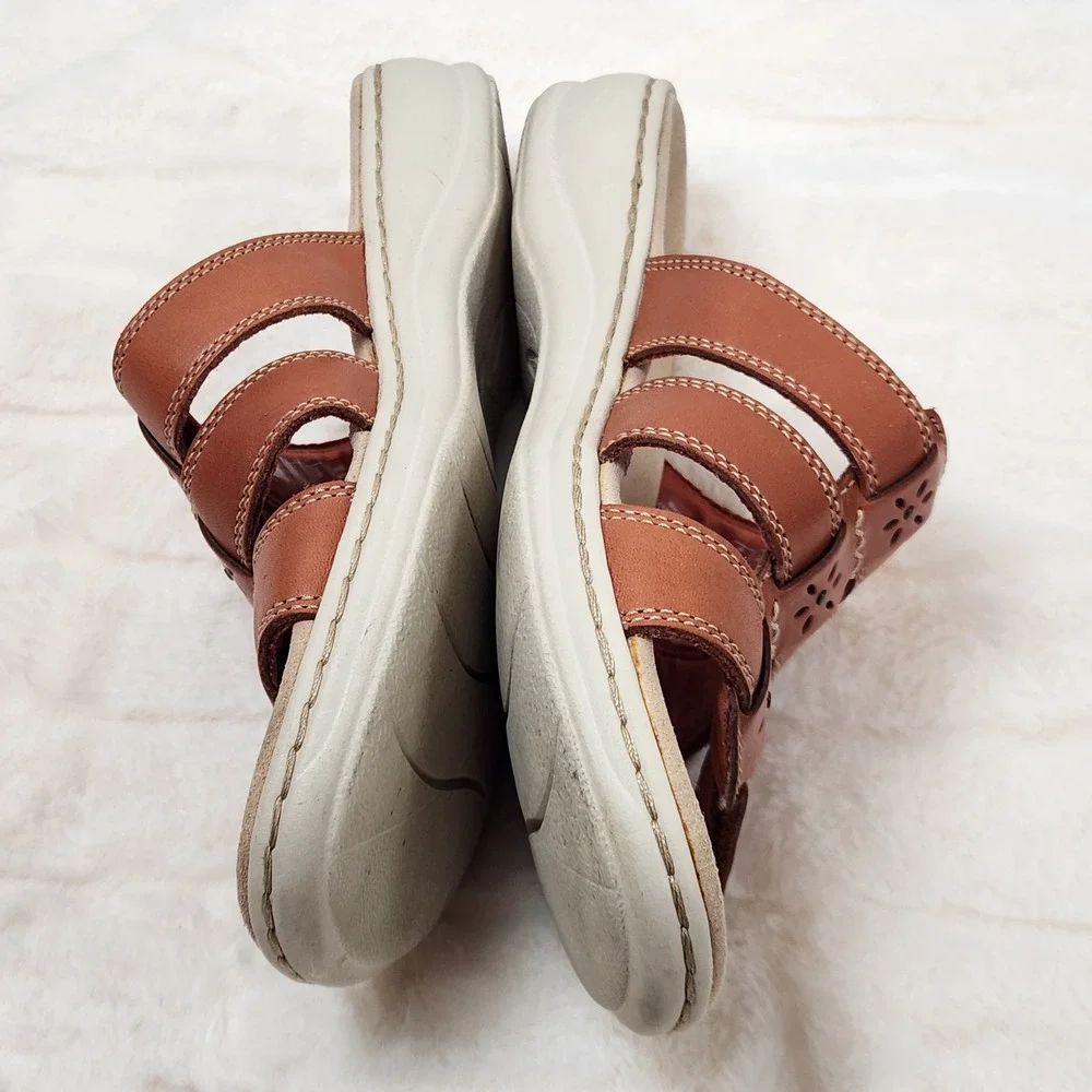 Clarks Collection Leisa Janna Tan Leather Slide Sandals Womens Sz 8 M Adjustable